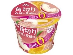 森永 角切り白桃と黄桃の脂肪0ヨーグルト カップ145g